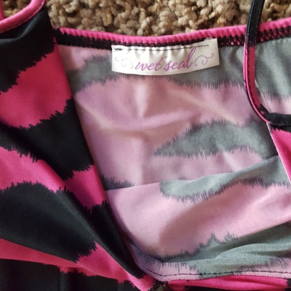 Shirt - Picture 2 of 2